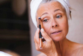 In che modo fare il contouring viso 50 anni per averli e non sentirli?