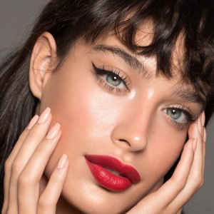 Come truccarsi con la frangia: svelato il segreto degli make up artist!