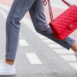 Come abbinare le sneakers bianche all’outfit: 5 modi dal basic allo chic!