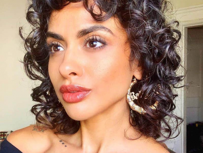 Taglio capelli corti ricci over 50: scopri quale look ti sta bene!