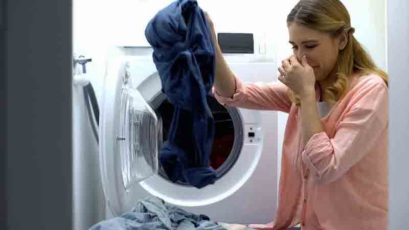 come togliere i cattivi odori dalla lavatrice