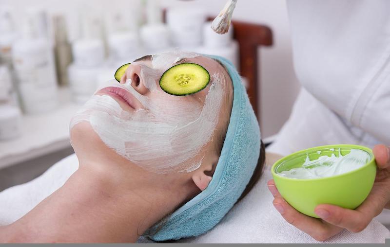 trattamento viso con maschera