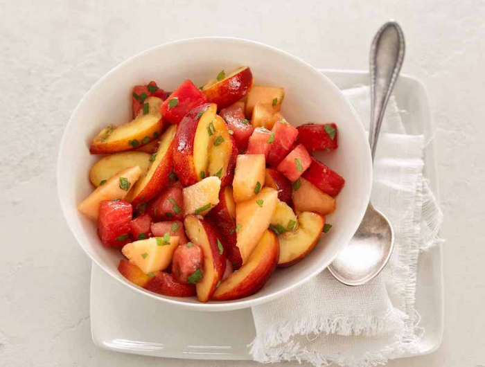 Benefici delle nettarine: un frutto che delizia i più golosi, anche se a dieta!