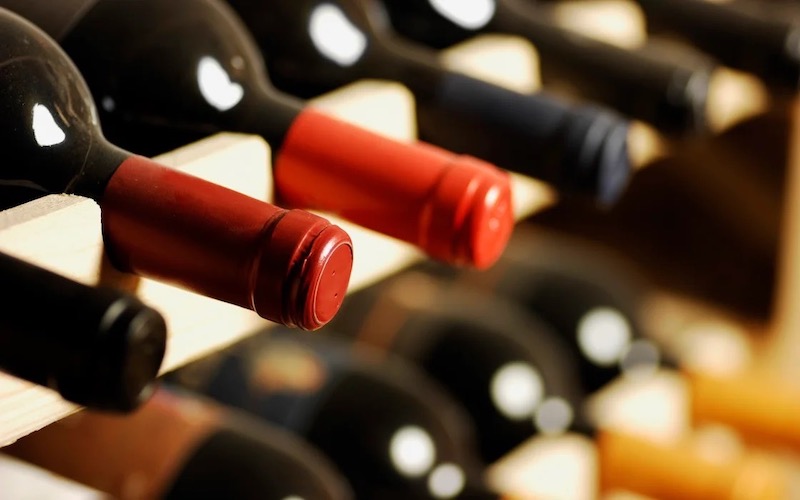 conservazione di bottiglie di vino