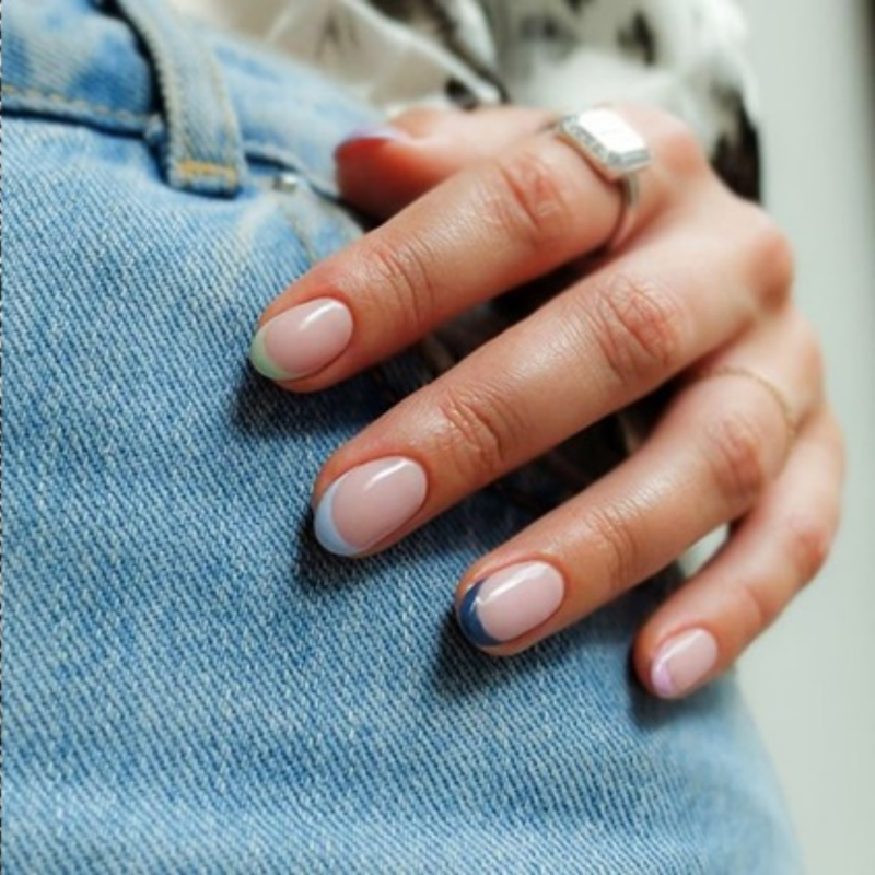 french manicure ovale colorata