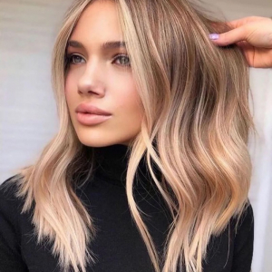 Tendenza balayage biondo estate 2022: scopri la nuance che fa per te!