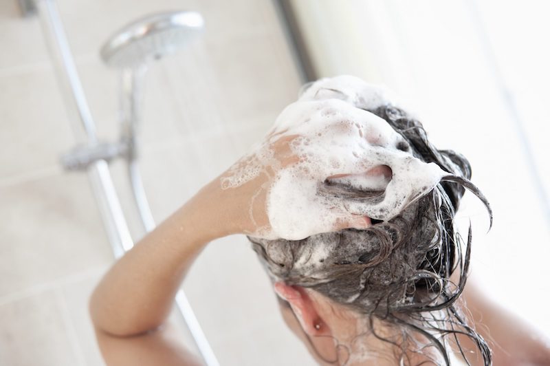 shampoo sotto la doccia