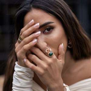 Manicure lucida per l’estate: la combinazione matt con quella lucida!