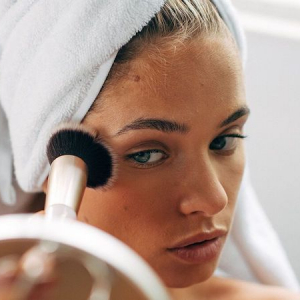 Come truccarsi quando fa caldo: 8 trucchi per far durare il make up!