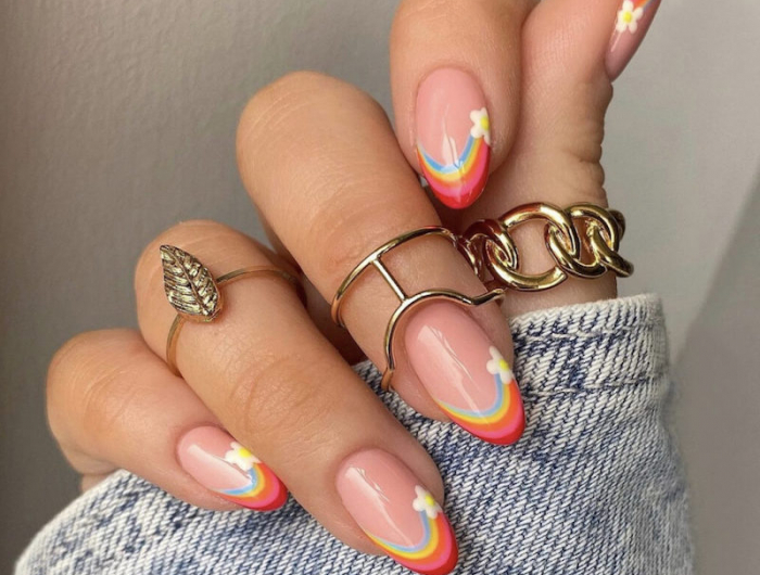 5 Modelli Di Manicure Estiva 2022: Le Unghie A Mandorla Colorate Di Tendenza