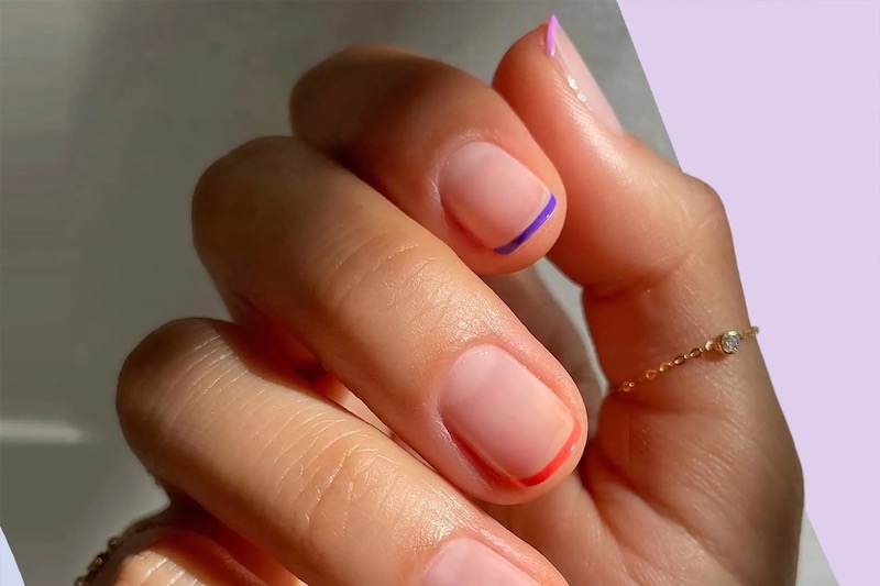 unghie corte con smalto trasparente french manicure colorata