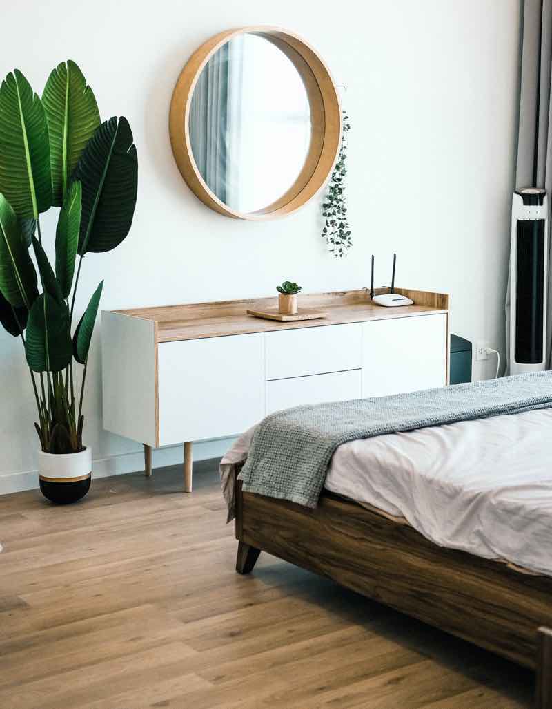 camera da letto con pianta grande