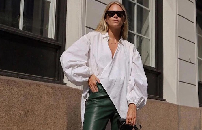 La camicia bianca da donna: come indossare un capo elegante in outfit casual?