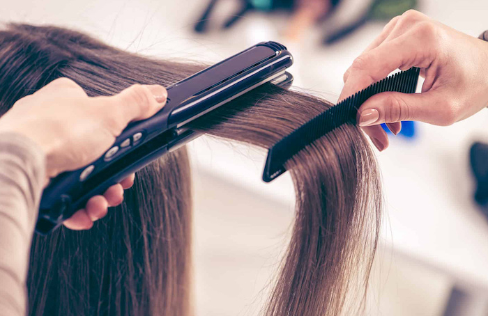 Le acconciature con piastra per capelli: conferire volume, lucentezza e creare onde perfette!