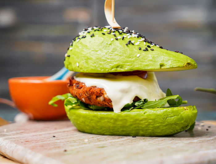 Avocado burger: ricetta di un panino interamente vegetariano con fagioli rossi!