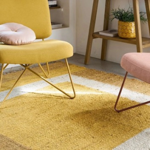 Il colore perfetto del tappeto per un soggiorno caldo e spazioso!