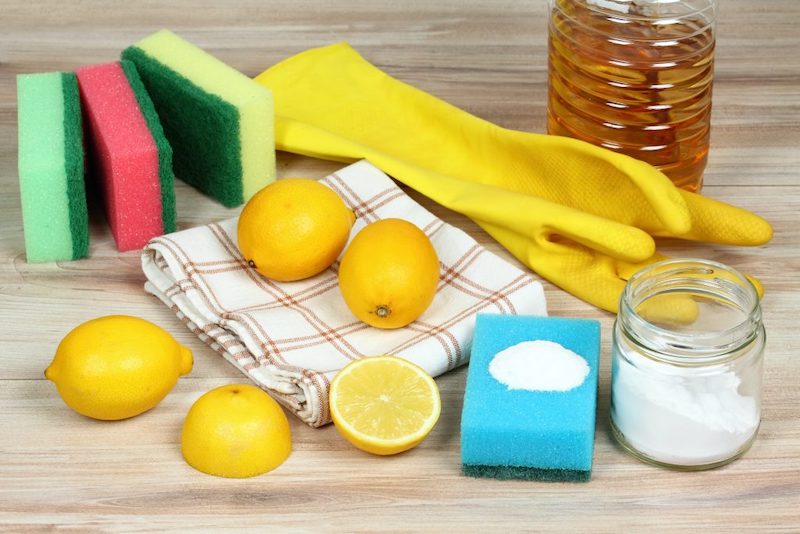 succo di limone bicarbonato pulire le piastrelle