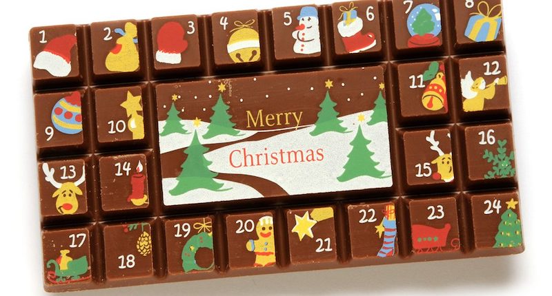 calendario avvento cioccolato dolcetti nelle caselle