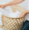 cesta con vestiti puliti biancheria profumata