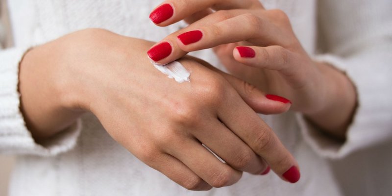crema mani idratare la pelle trattamenti post parto