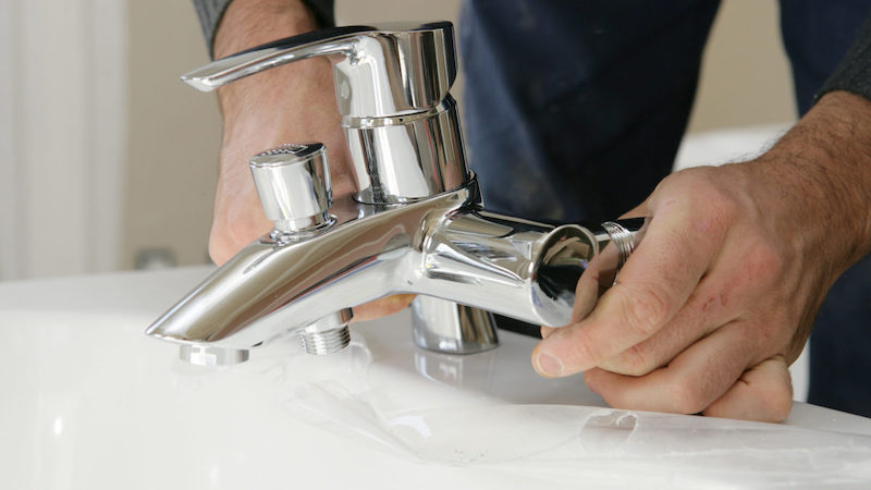 lucidare rubinetteria del bagno acciaio senza aloni