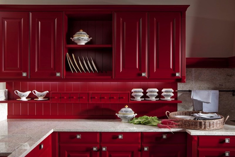 colori da evitare in cucina mobili in rosso