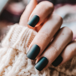 Unghie opache 2023 da fare a casa! Finish matte per una manicure di tendenza!