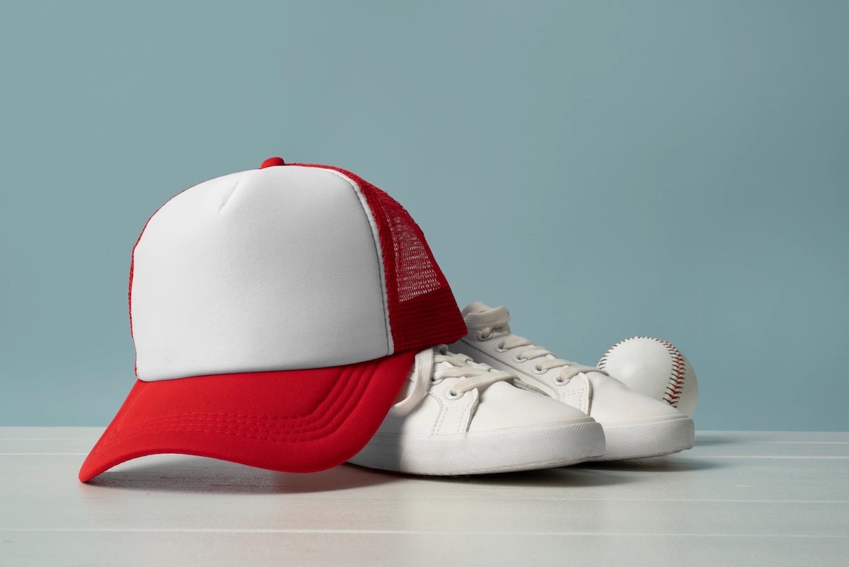 sneakers retro da uomo cappello bianco e rosso