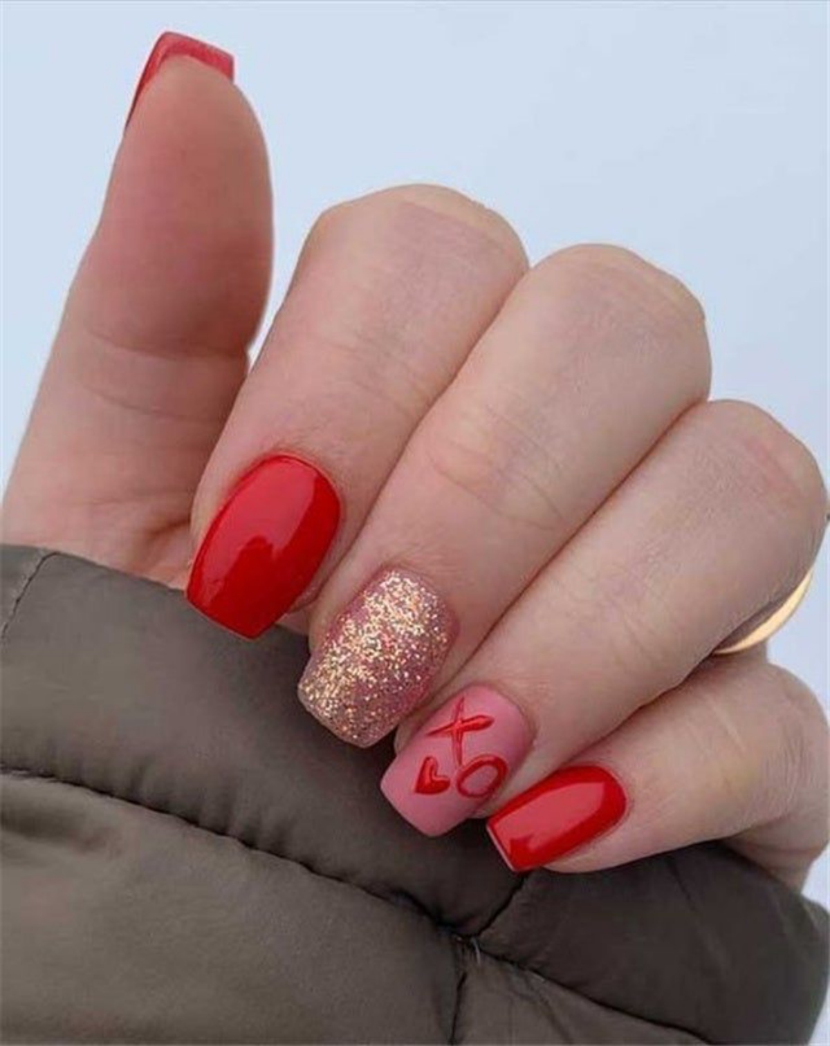 classiche unghie di san valentino smalto rosso