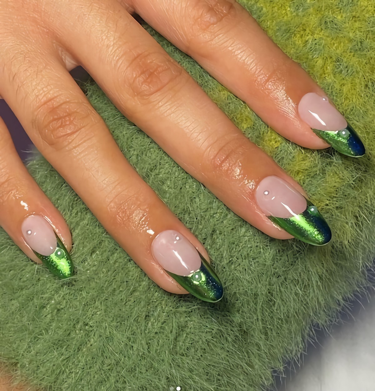 french manicure colorato smalto verde