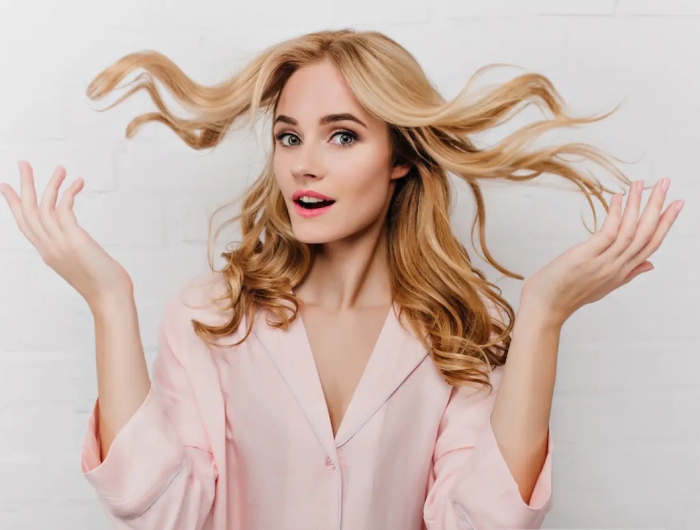 Il migliore shampoo per capelli biondi? Quale shampoo antigiallo scegliere per capelli schiariti?