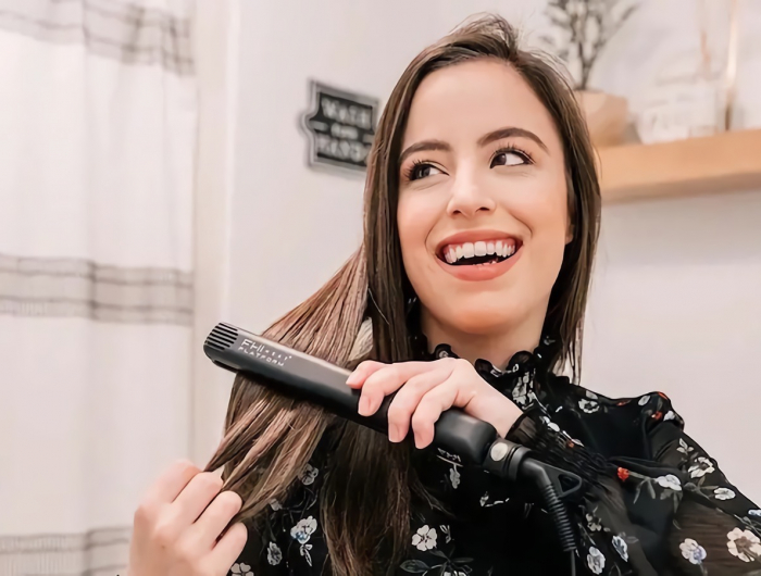 Capelli voluminosi con la piastra: la tecnica facile e veloce per creare volume in testa!