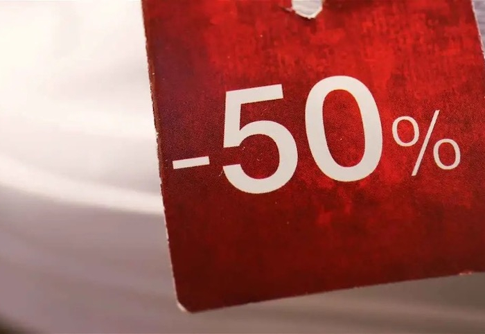 Cosa comprare ai saldi invernali 2023: pianifica lo shopping senza stress!