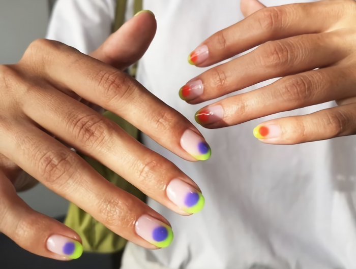 Unghie primavera 2023: colori e forme che stanno bene a tutte!