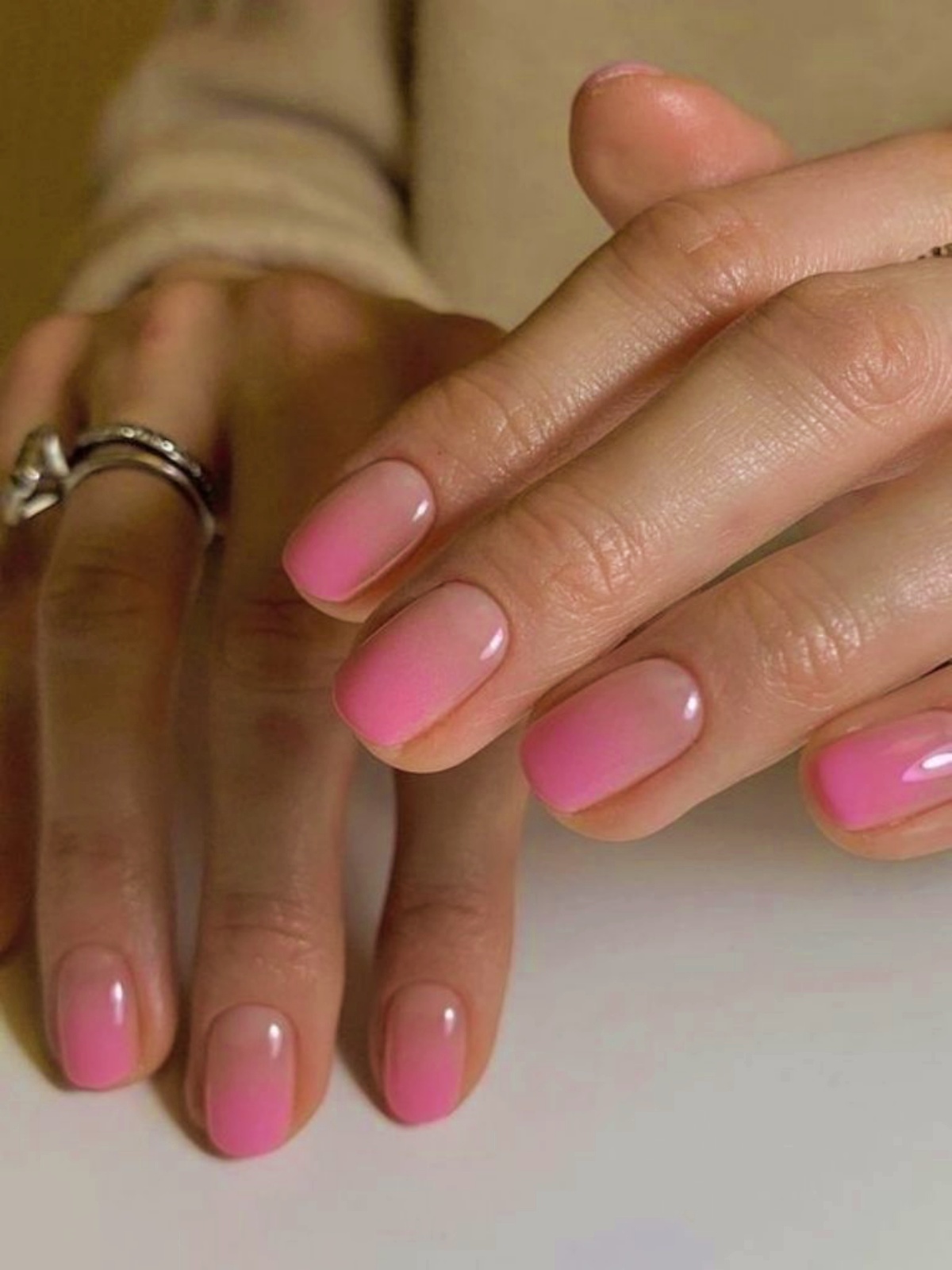 ombre manicure smalto gel nude rosa
