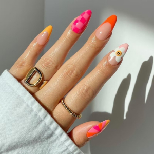 Se non sai quali sono i colori per le unghie primaverili, ecco le nostre idee da copiare!