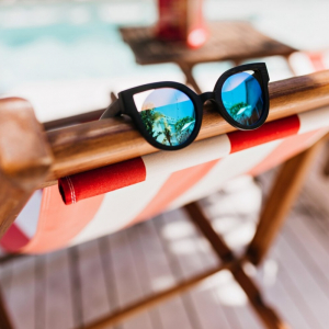 Materiali e design dei lettini da spiaggia: guida alla scelta