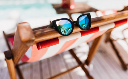 Materiali e design dei lettini da spiaggia: guida alla scelta