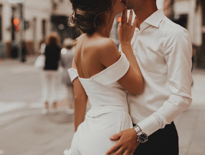 Abito da sposa con pantalone: la soluzione comoda per le nozze!