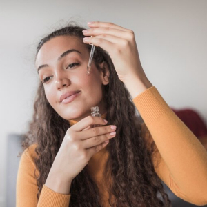 Un toccasana per le donne: l’olio per il viso che regala moltissimi benifici!