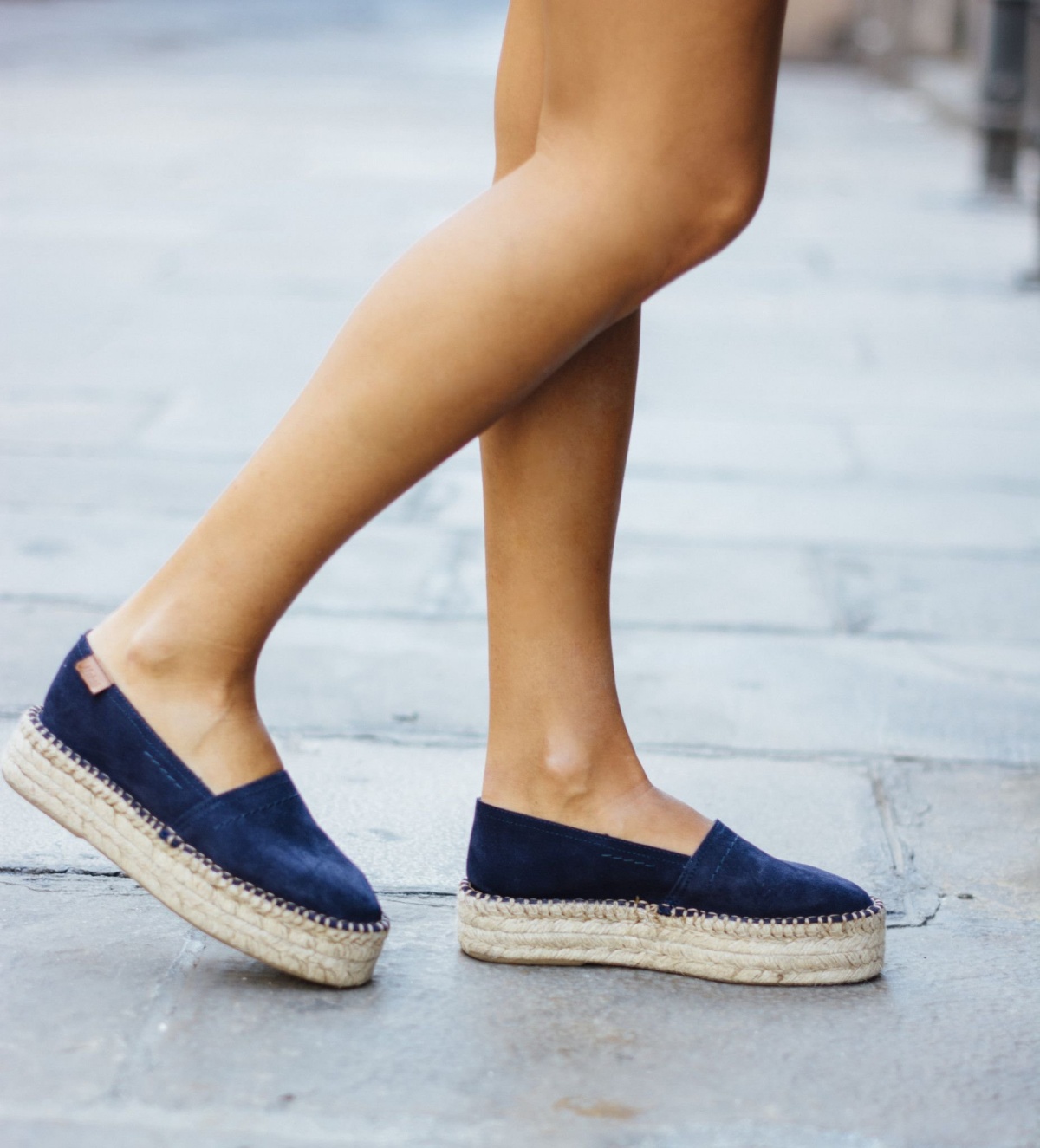 indossare le espadrillas di tessuto colore blu scarpe estive