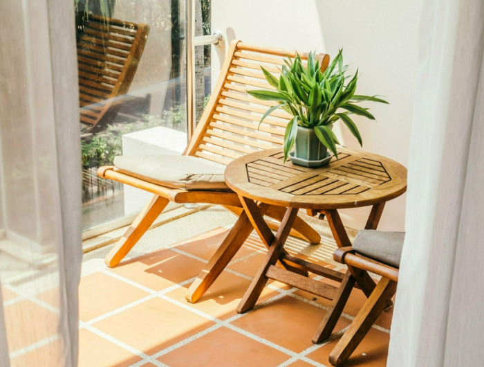 Pratico sistema per arredare un balcone stretto e lungo e sfruttare al massimo lo spazio!