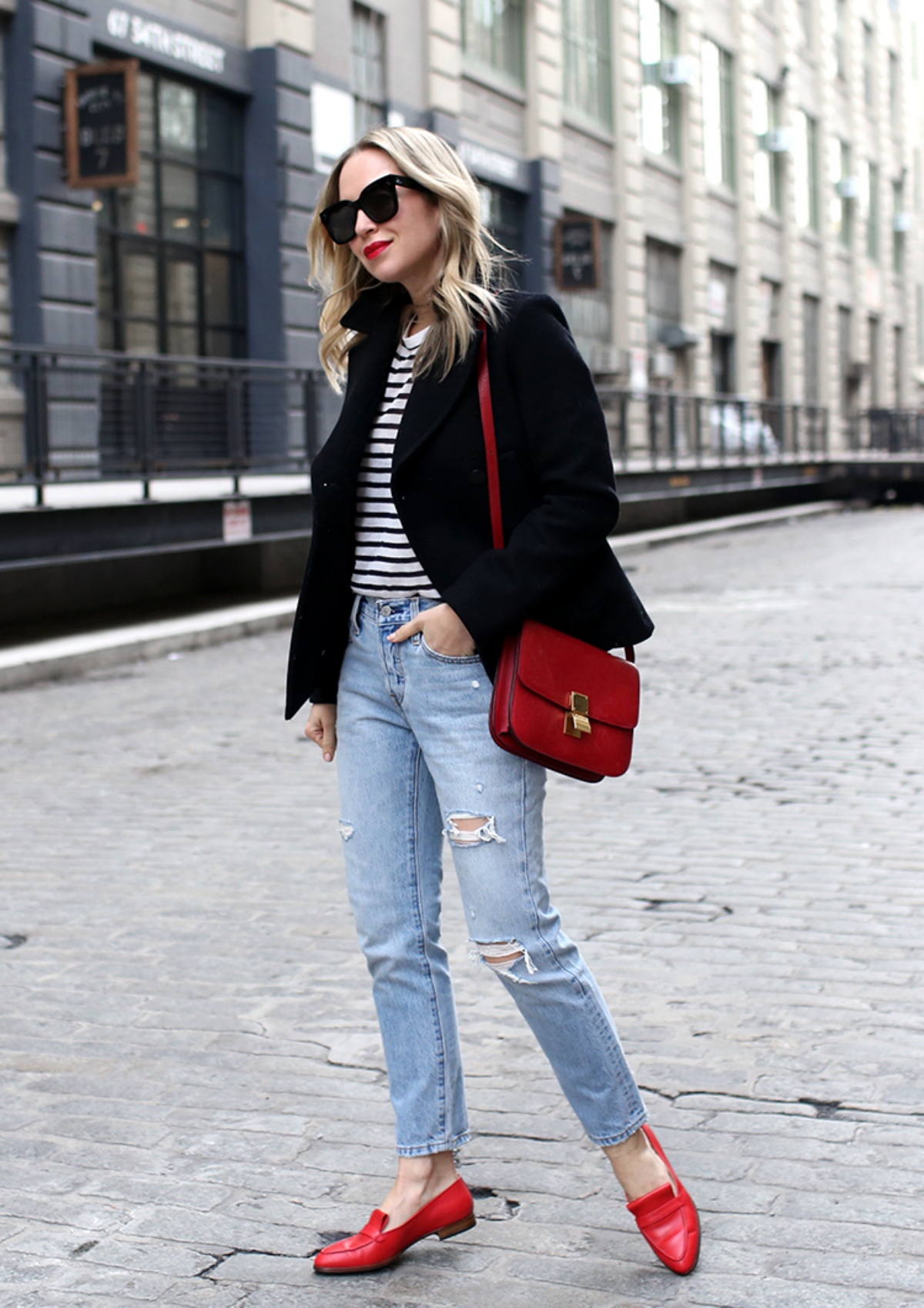 scarpe basse loafer rosse donna con jeans