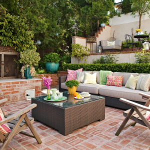 Perché scegliere gli arredi da giardino in resina e come creare un outdoor di tendenza?