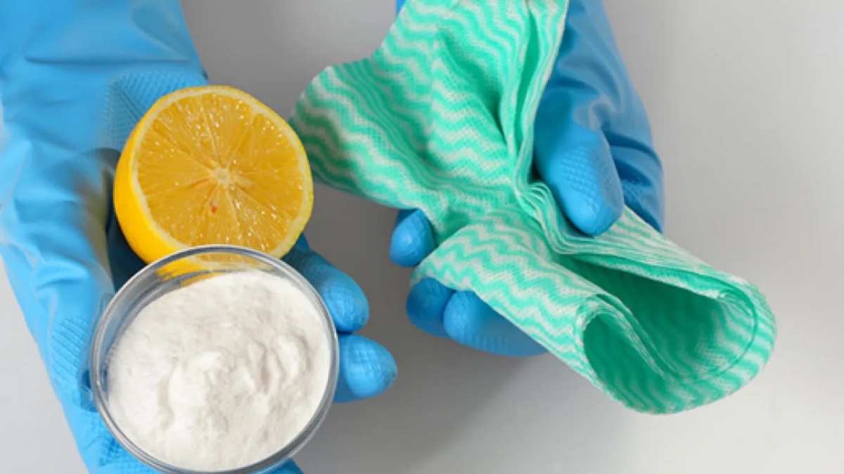 rimedi naturali contro il calcare pasta di bicarbonato succo di limone