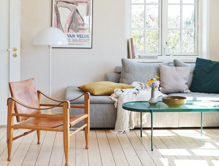 Arredare la casa con il grigio: ecco come far brillare il divano grigio!