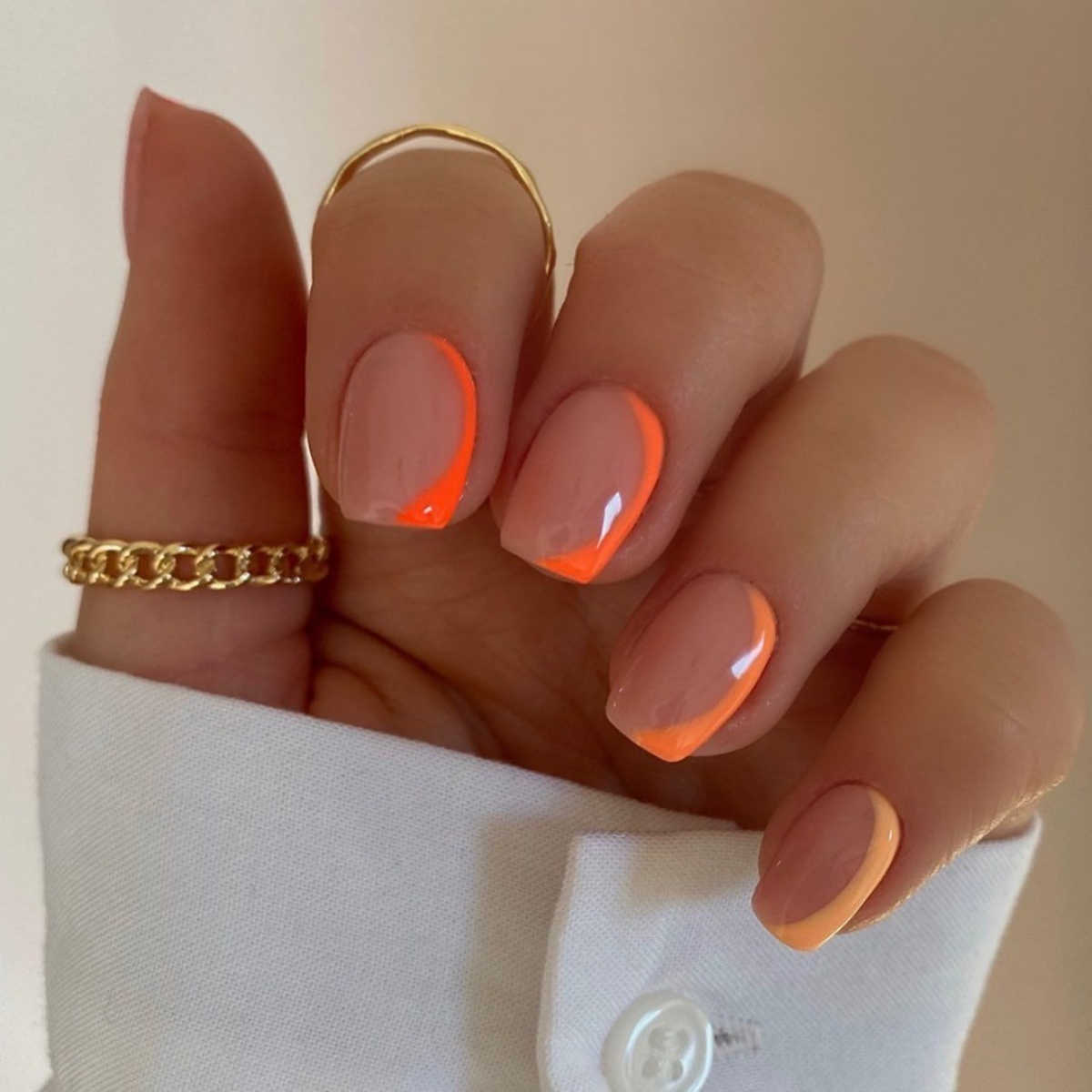 tonalita di arancione anelli in oro disegni con smalto arancione