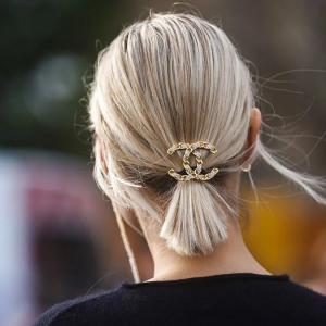 Capelli corti in estate: la tendenza che trionfa nel 2023!