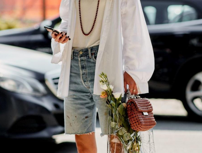 Come indossare i pantaloncini corti a 50 anni senza apparire volgari ma alla moda!