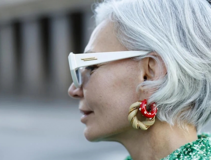 Come portare i capelli corti a 50 anni: tagli e acconciature che ringiovaniscono!